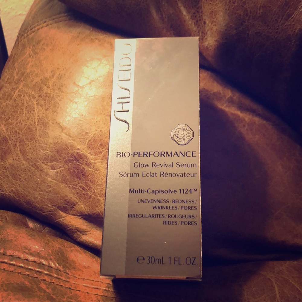 SHISEIDO Bio-Performance Glow Revival Serum